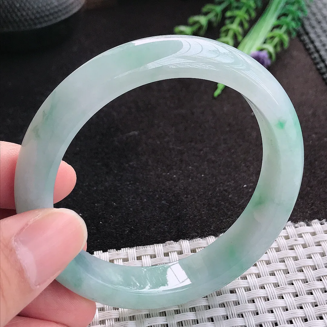 天然A货翡翠58/12.8/8.5老坑冰胶水灵飘绿手镯宽边玉手镯