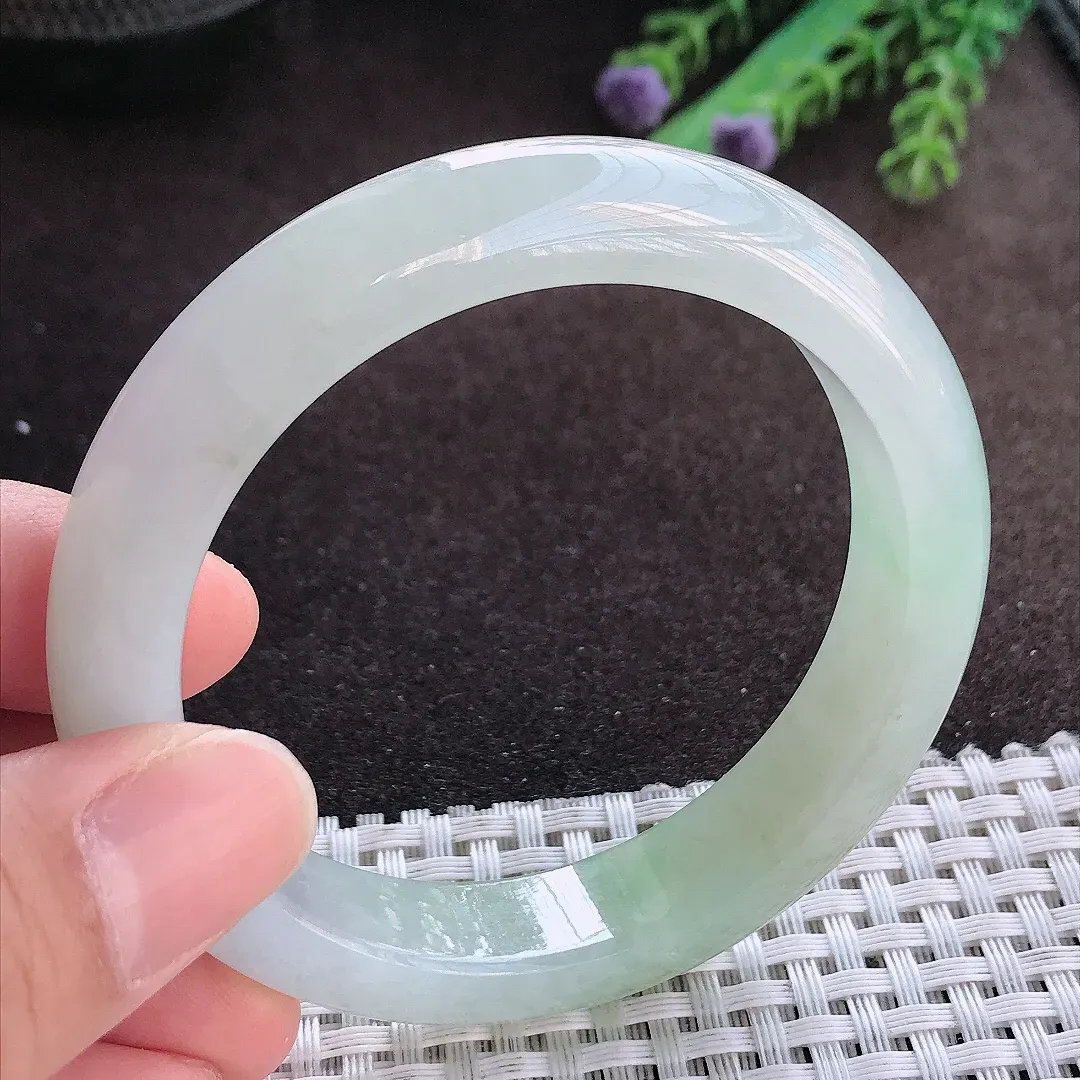 天然A货翡翠55/12.3/8.3老坑冰胶水灵手镯宽边玉手镯