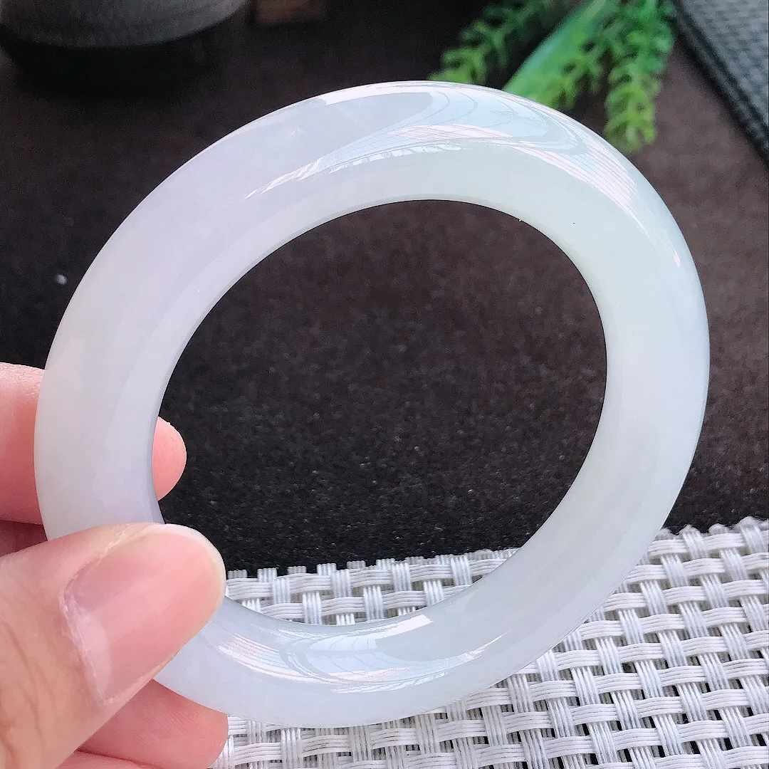 天然A货翡翠54.2/11.6老坑冰纯果冻胶月光白圆条手镯玉手镯