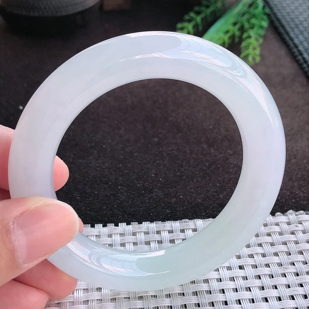 天然A货翡翠54.2/11.6老坑冰纯果冻胶月光白圆条手镯玉手镯