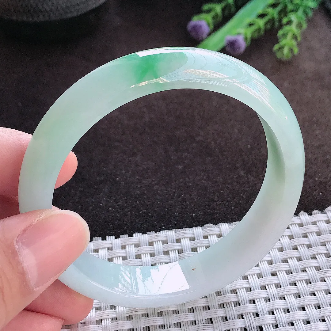 天然A货翡翠56.5/12.8/7.2老坑冰润起胶飘花手镯宽边玉手镯