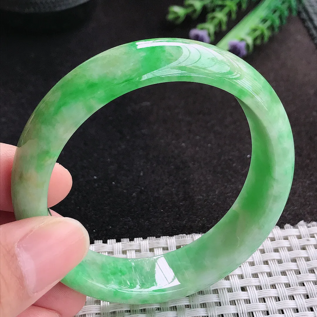 天然A货翡翠57/15.9/7.9老坑精美辣阳绿黄加绿手镯宽边玉手镯