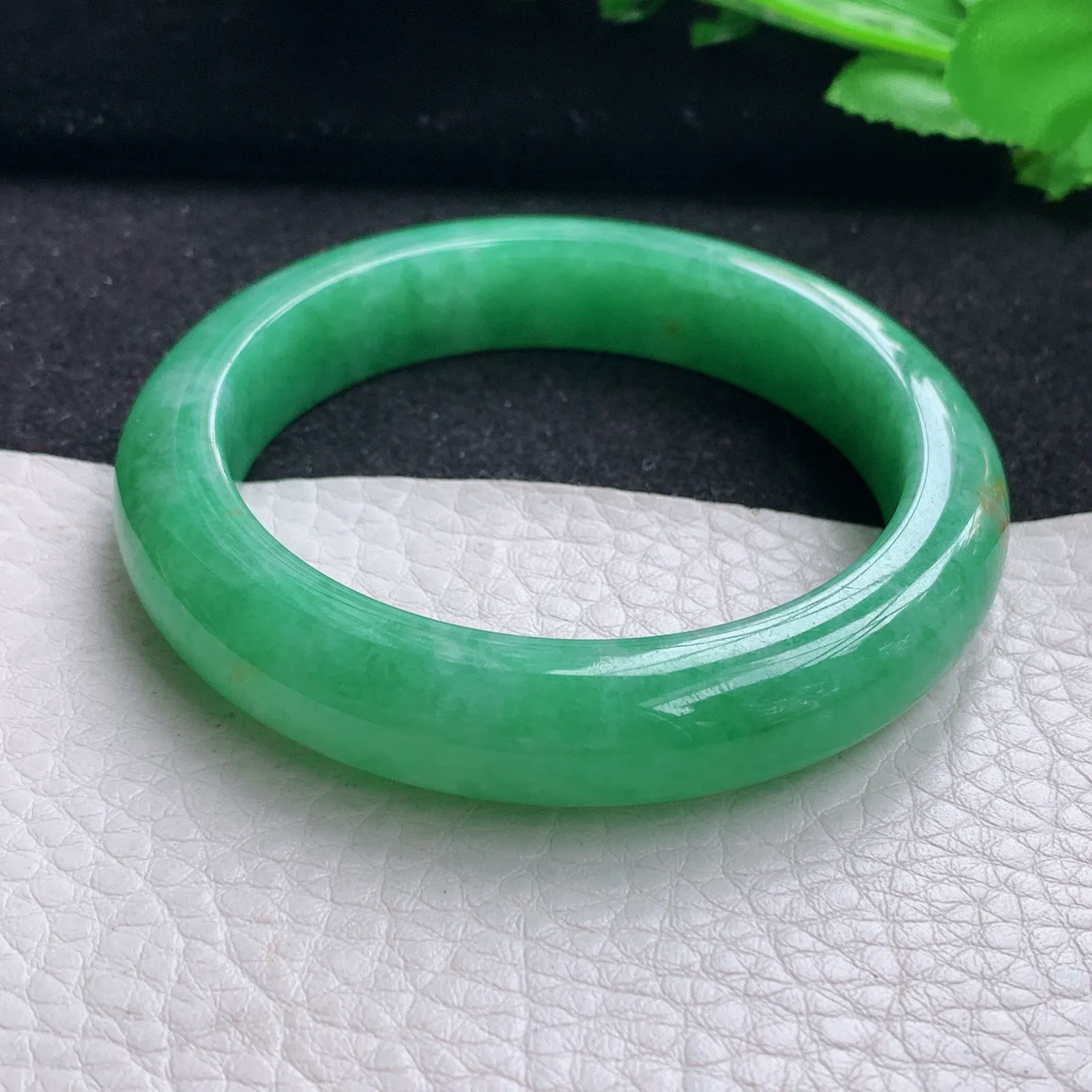 yh自然光53*11.6*8.8平安镯 缅甸翡翠a货玉手镯满绿宽边玉手环
