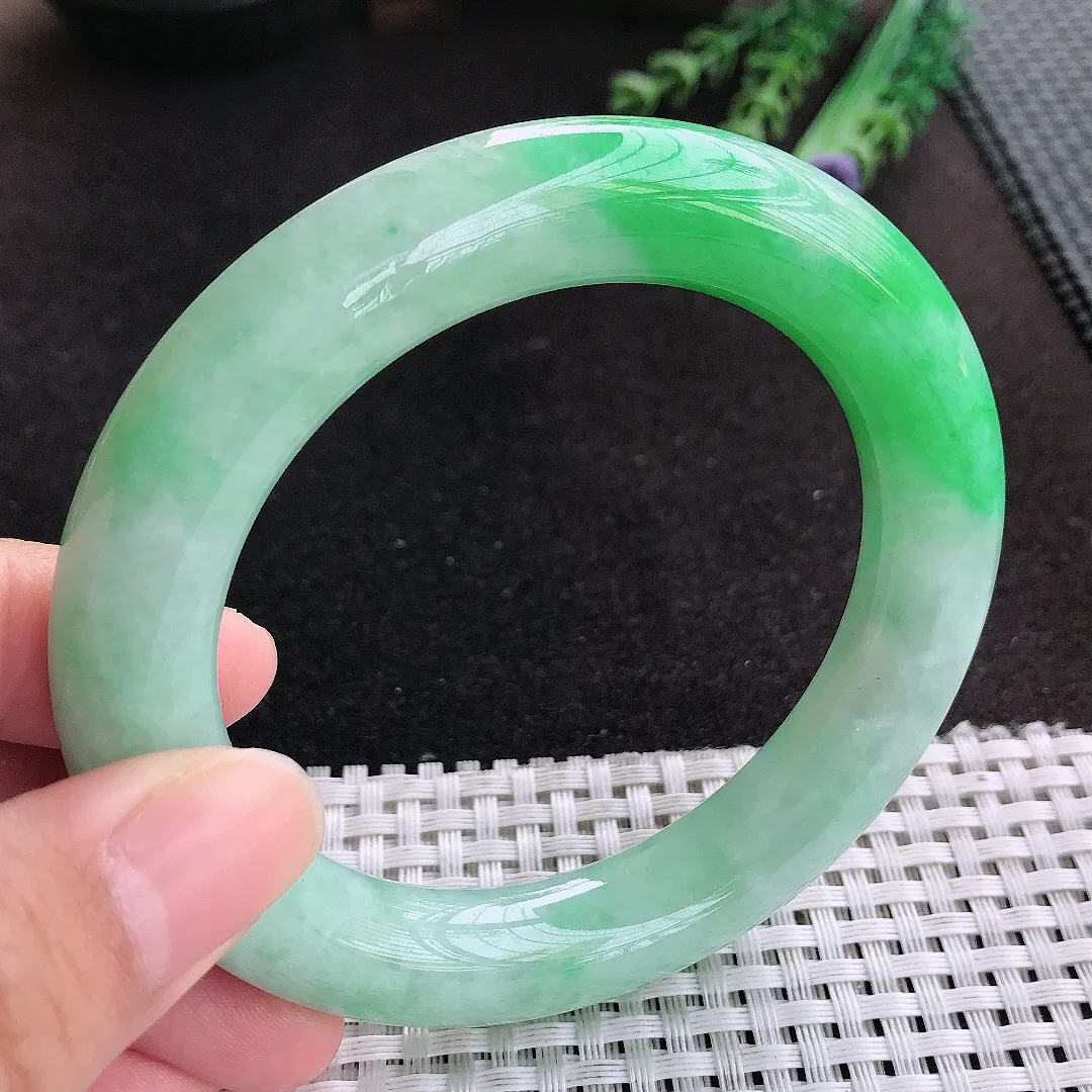 天然A货翡翠59/12/12.2老坑精美温润飘阳绿胖圆条手镯玉手镯