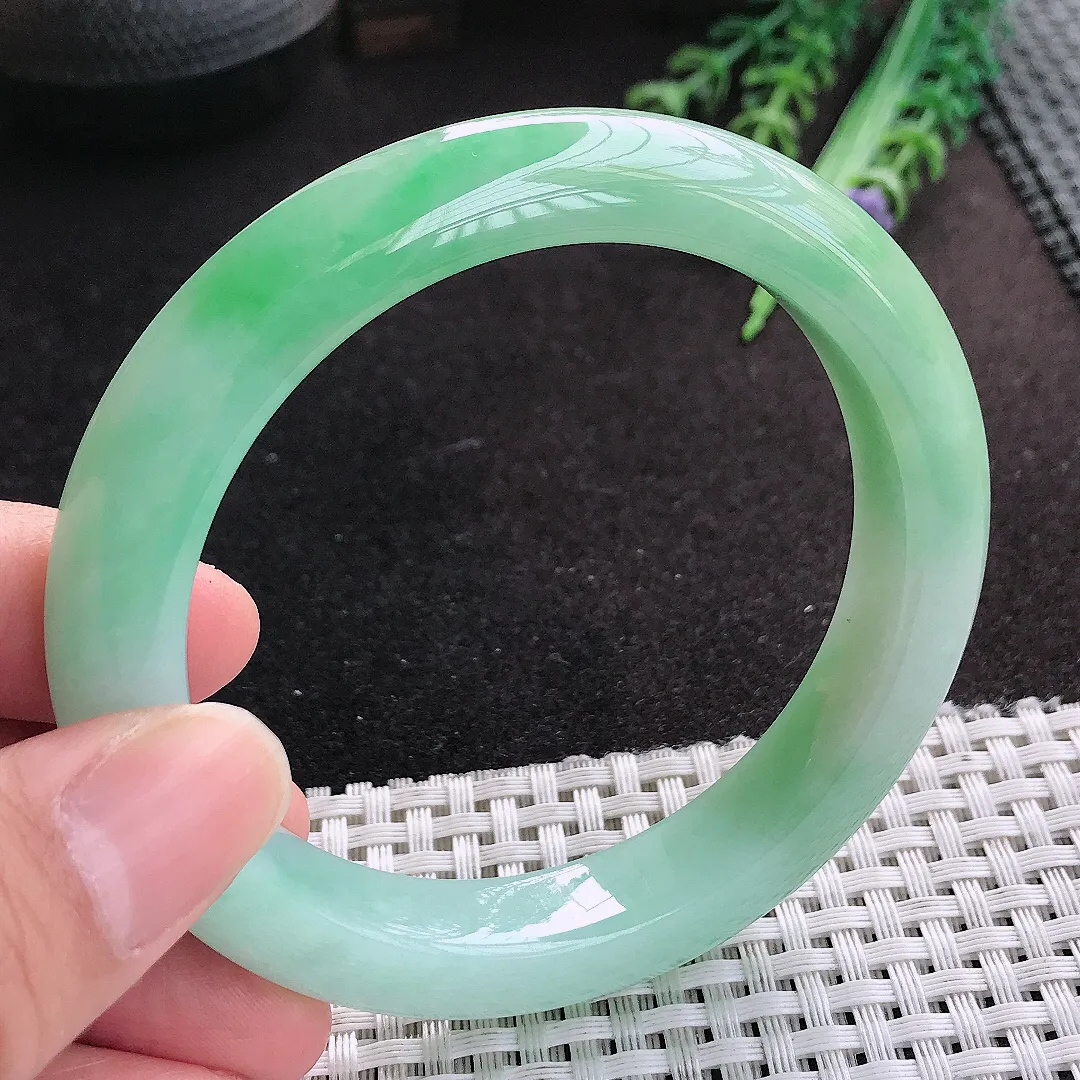 天然A货翡翠59/11.6/9.6老坑冰润起胶飘绿手镯宽边玉手镯