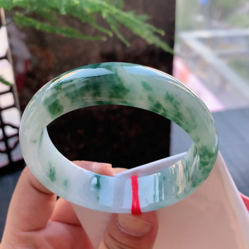 正圈冰飘花 无瑕 尺寸:58.5/17.5/7.8 花美