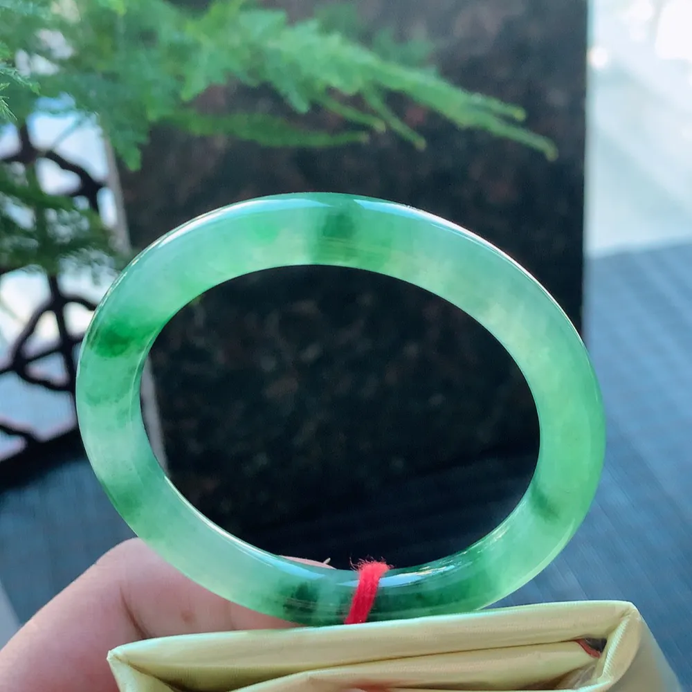 圆条冰辣绿 微细纹 尺寸:51.7/8.1 种色兼备