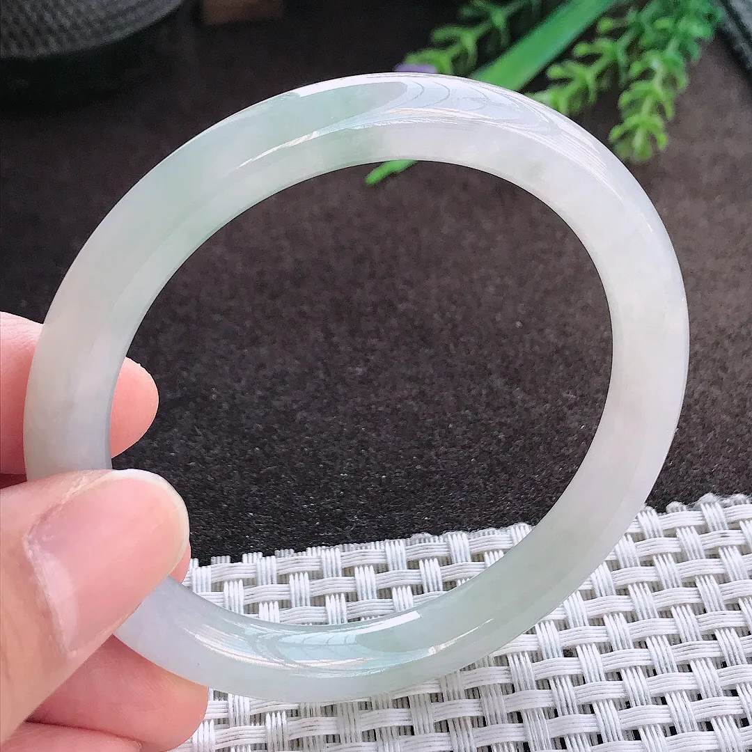 天然A货翡翠56/8.6/8老坑冰胶果冻圆条手镯玉手镯