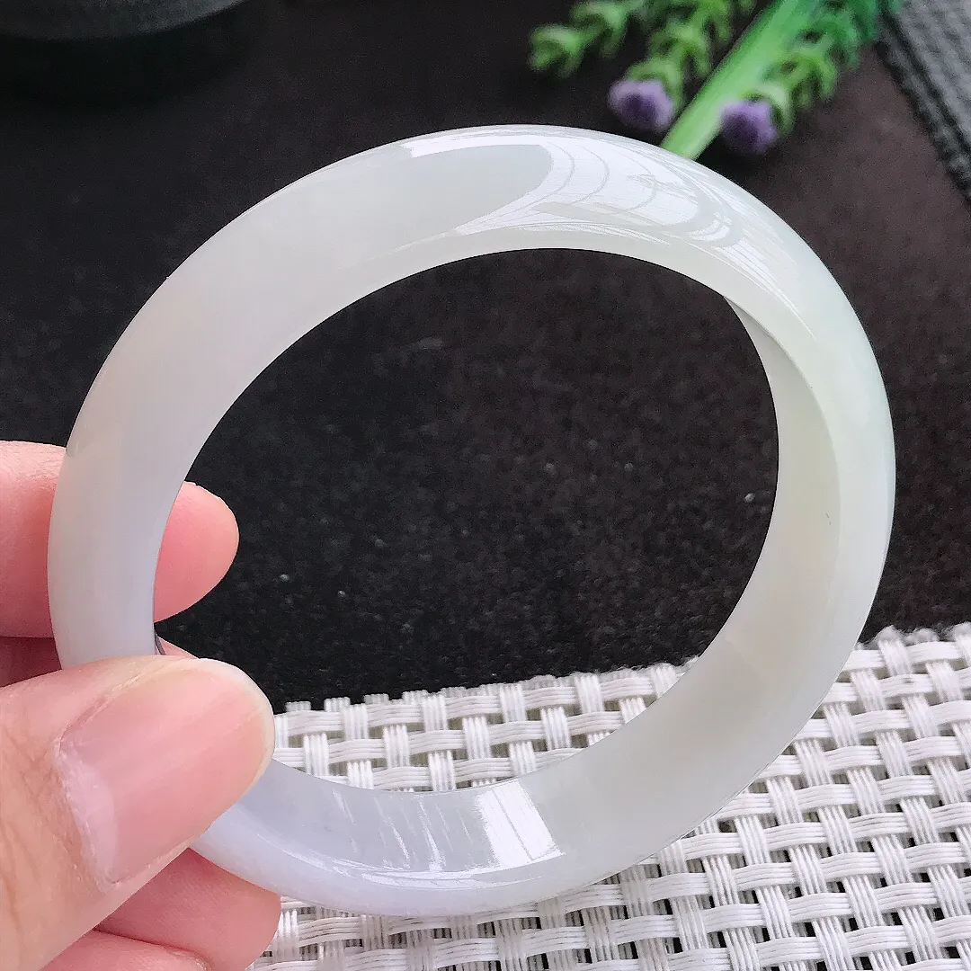 天然A货翡翠58.5/14.3/7.6老坑冰纯起胶月光白手镯宽边玉手镯