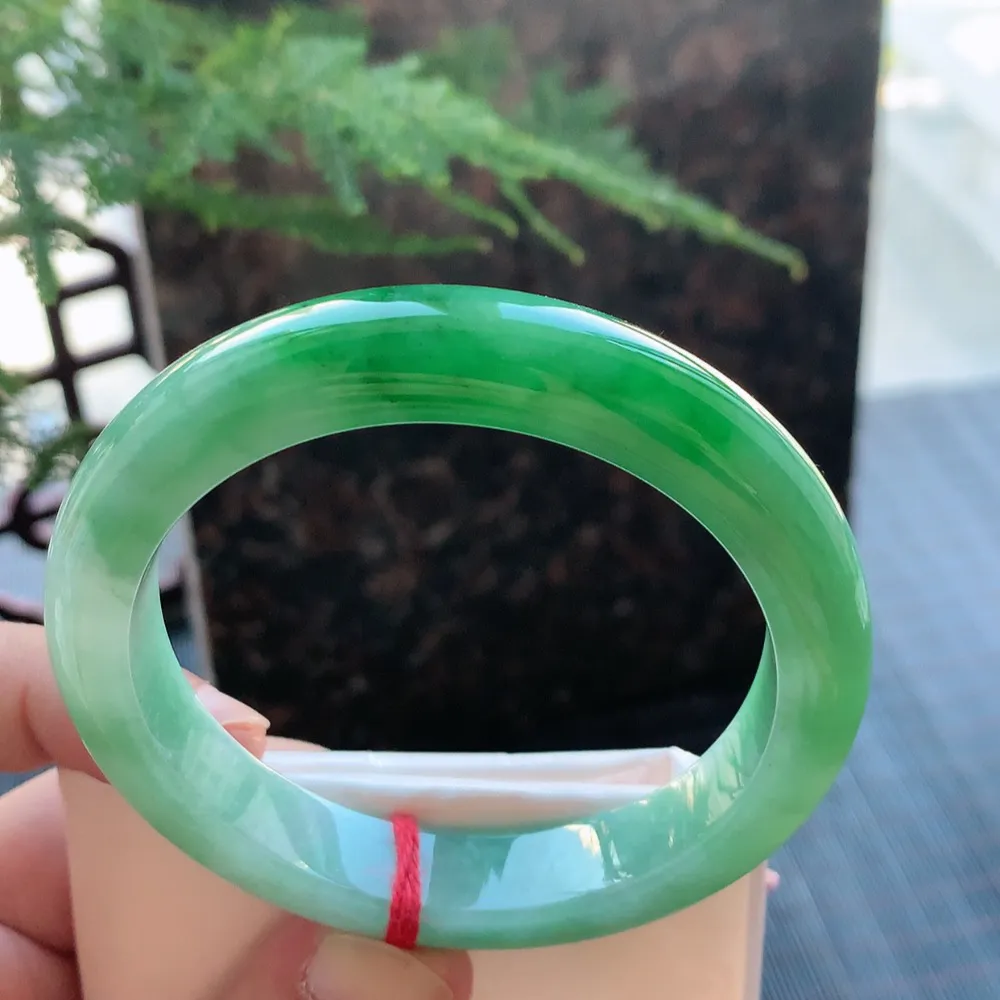 正圈冰糯翠绿 无瑕 尺寸:58.1/11.5/8.7 色好