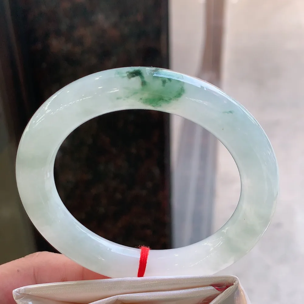 圆条高冰飘花 无瑕 尺寸:57.3/11.1 花美