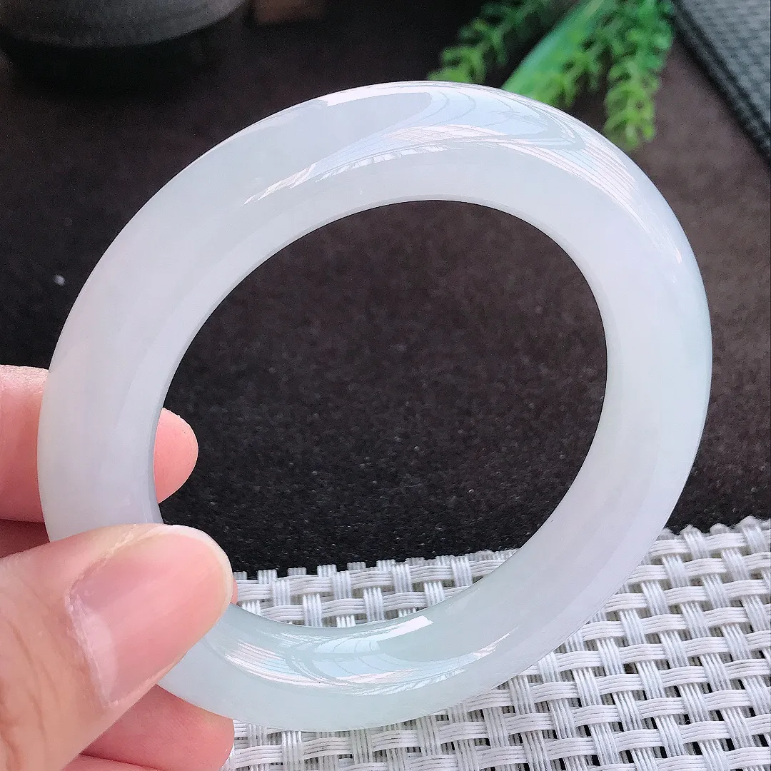 天然A货翡翠54.2/11.6老坑冰纯果冻胶月光白圆条手镯玉手镯
