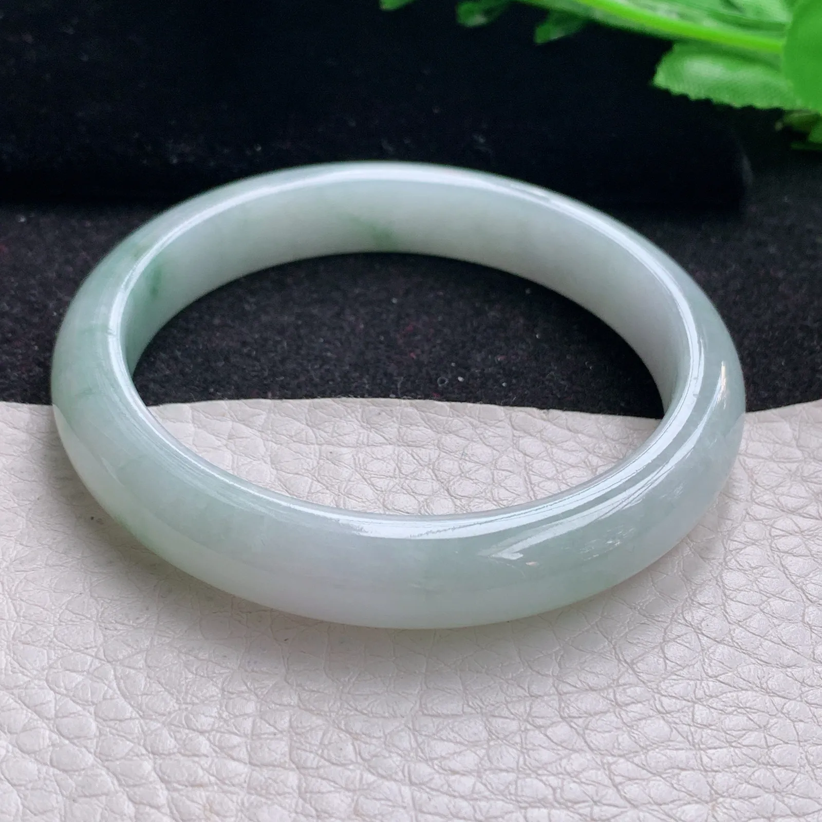 xx自然光55*10*7.3平安镯 缅甸翡翠a货玉手镯飘花秀气宽边玉手环