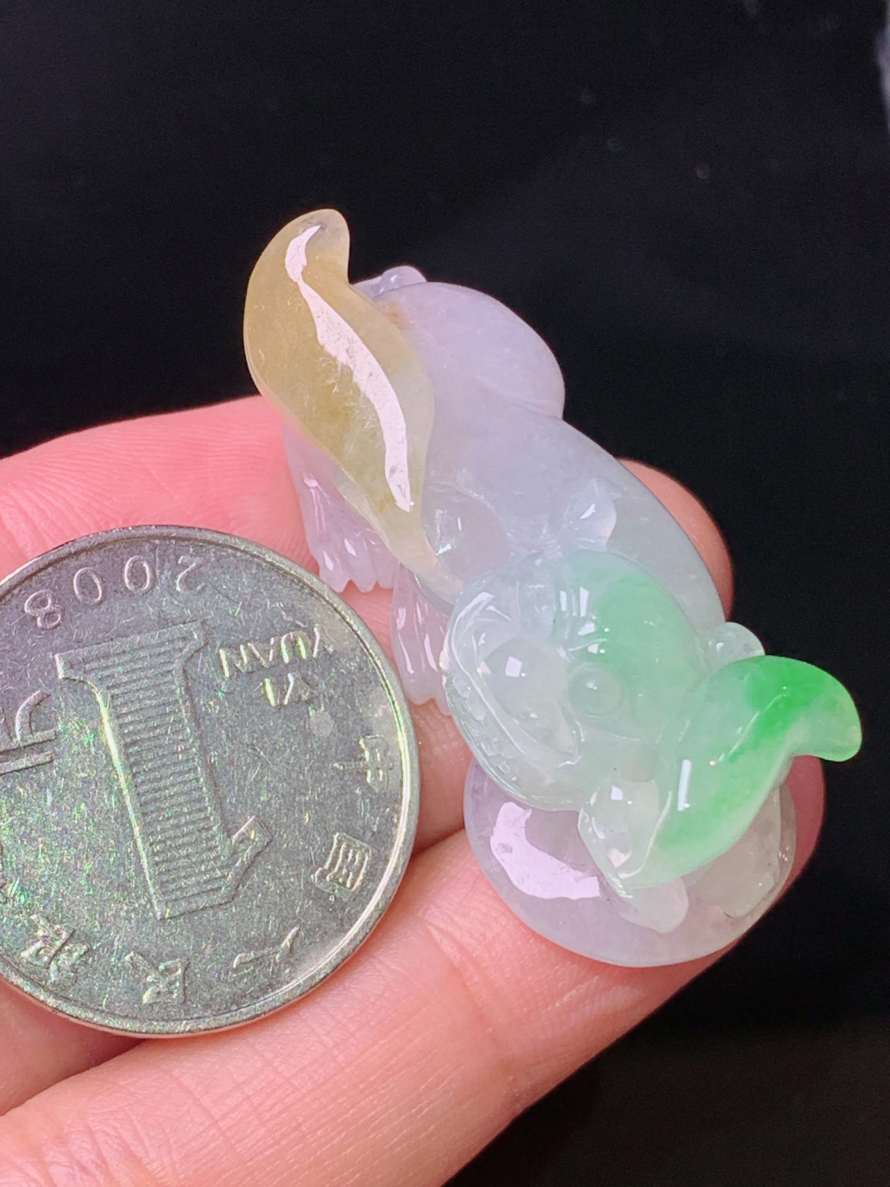 飘黄绿貔貅吊坠 玉质细腻 色泽艳丽清新 整体尺寸41.3*16.2*16.8