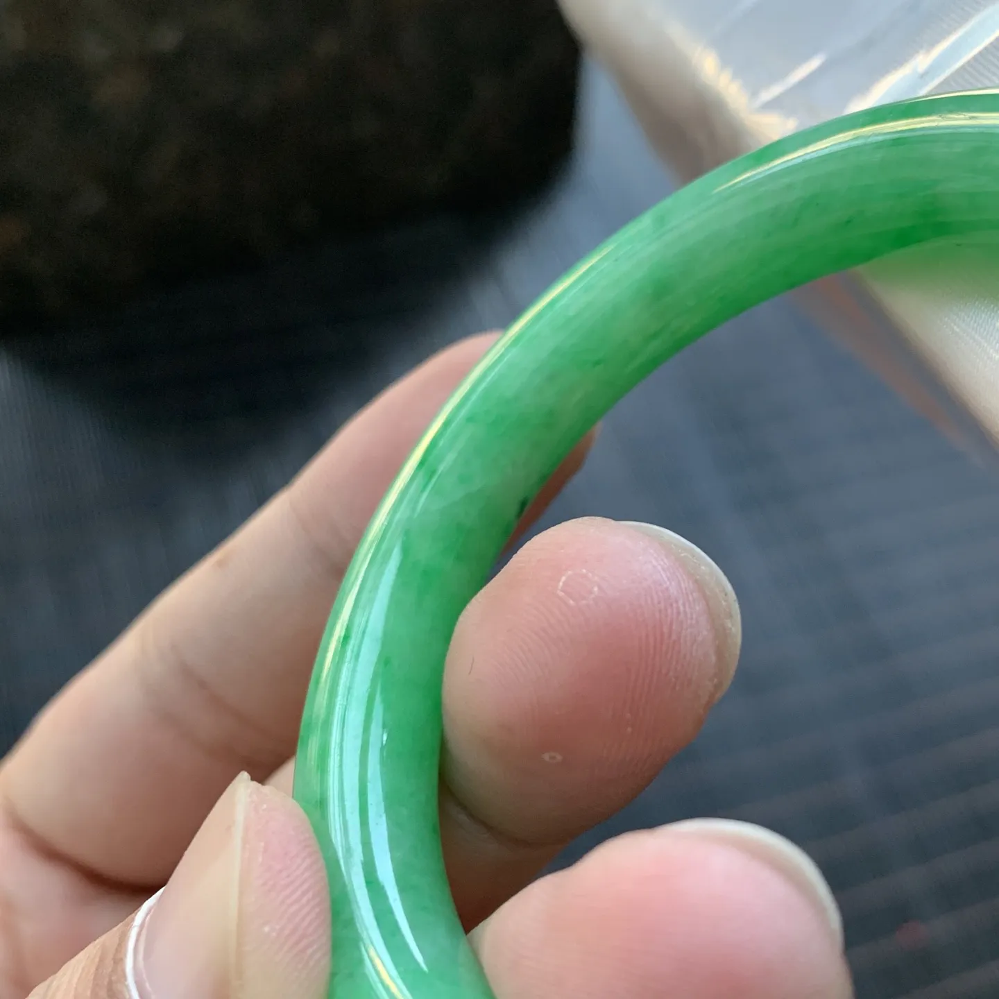 圆条满绿 微细纹 尺寸:52.1/9.2/8.8 满色