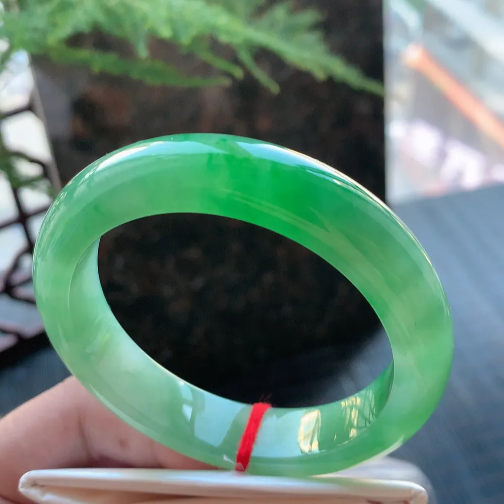 正圈冰翠绿 无瑕 尺寸:55.1/13.1/8.7 种色兼备