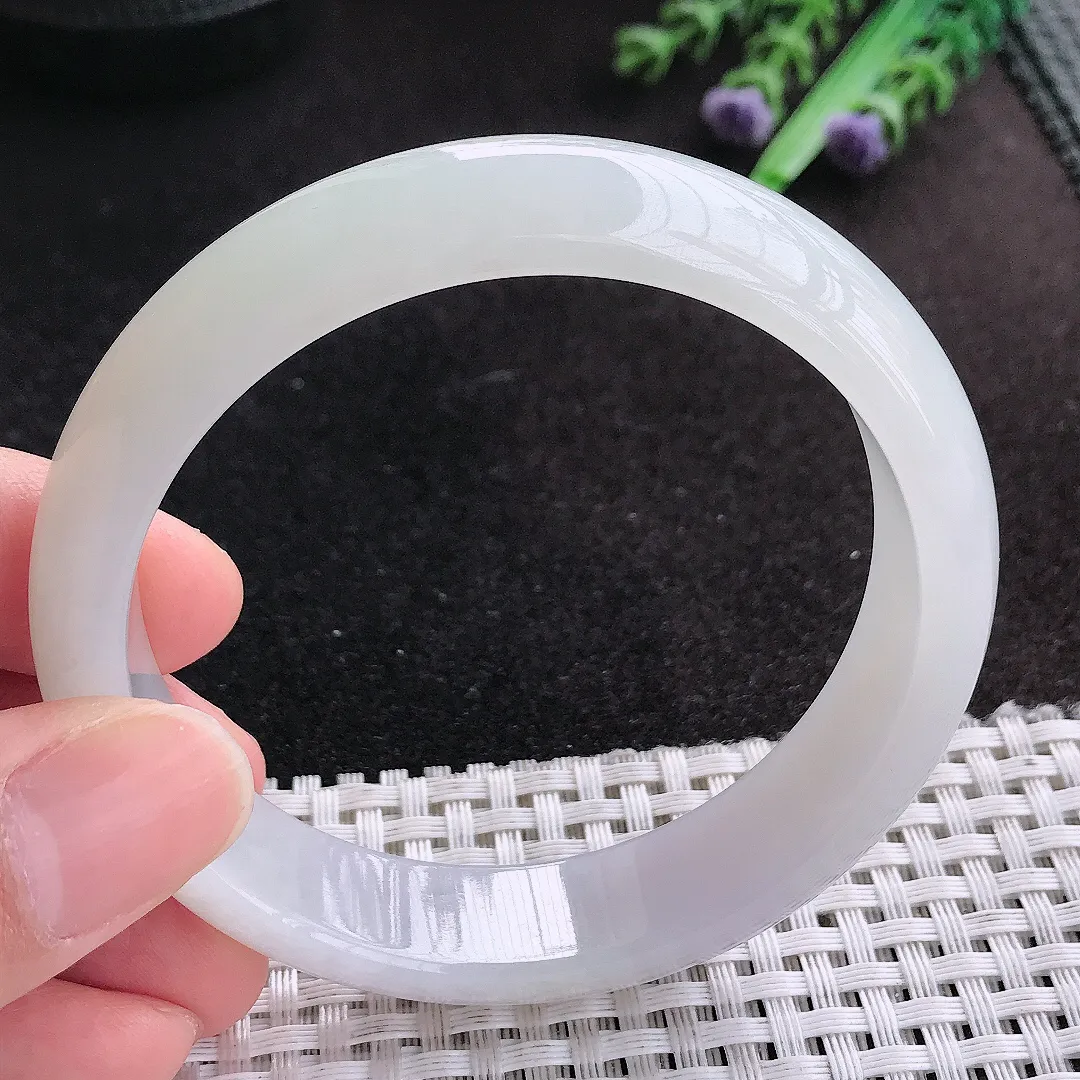 天然A货翡翠58.5/14.3/7.6老坑冰纯起胶月光白手镯宽边玉手镯