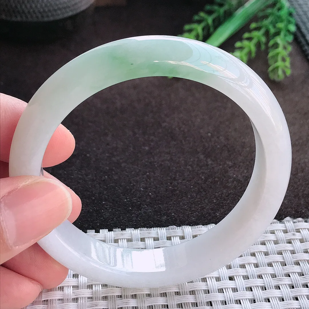 天然A货翡翠57/12.2/7.9老坑冰润飘花手镯宽边玉手镯