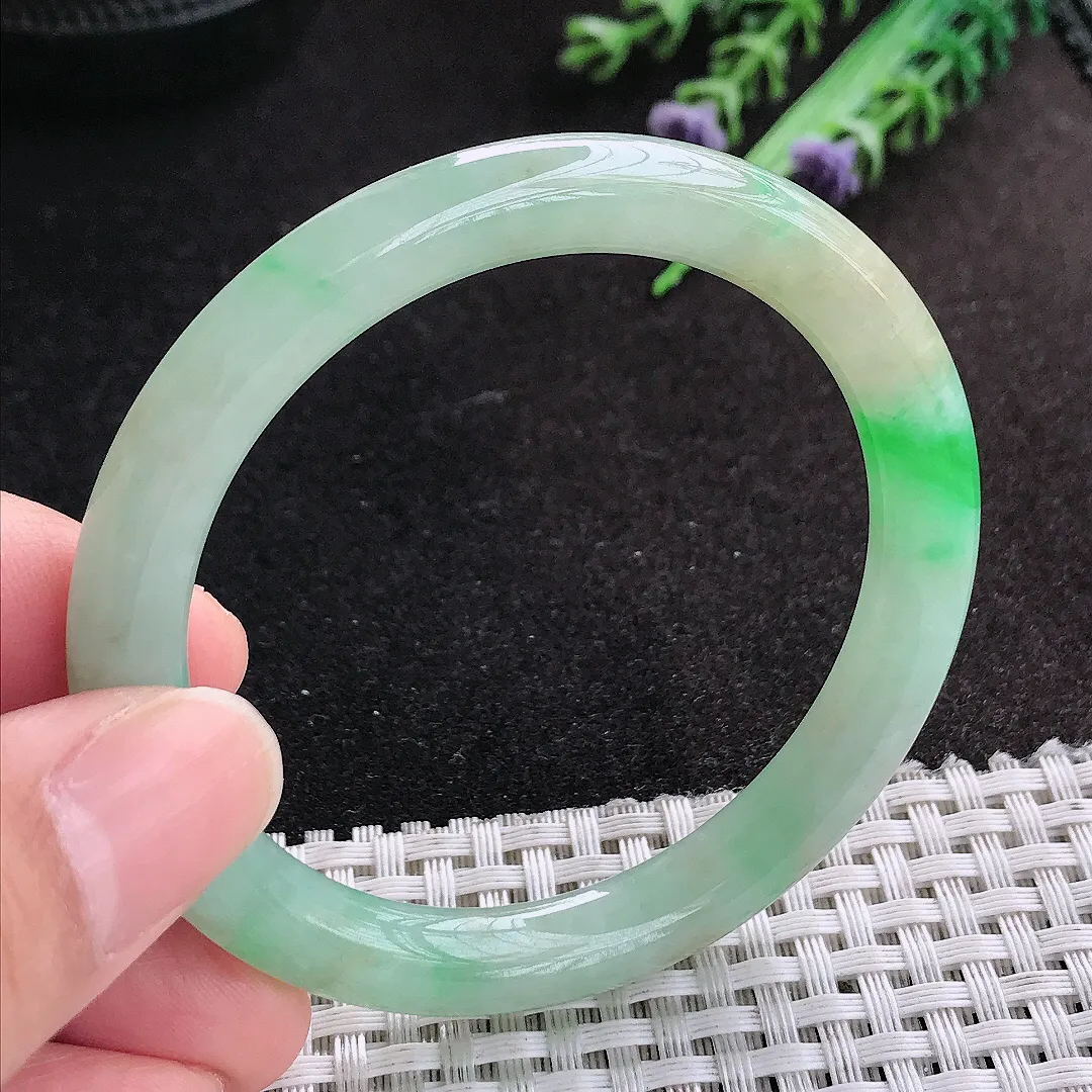 天然A货翡翠53/7.7/8.1老坑冰润飘阳绿圆条手镯玉手镯