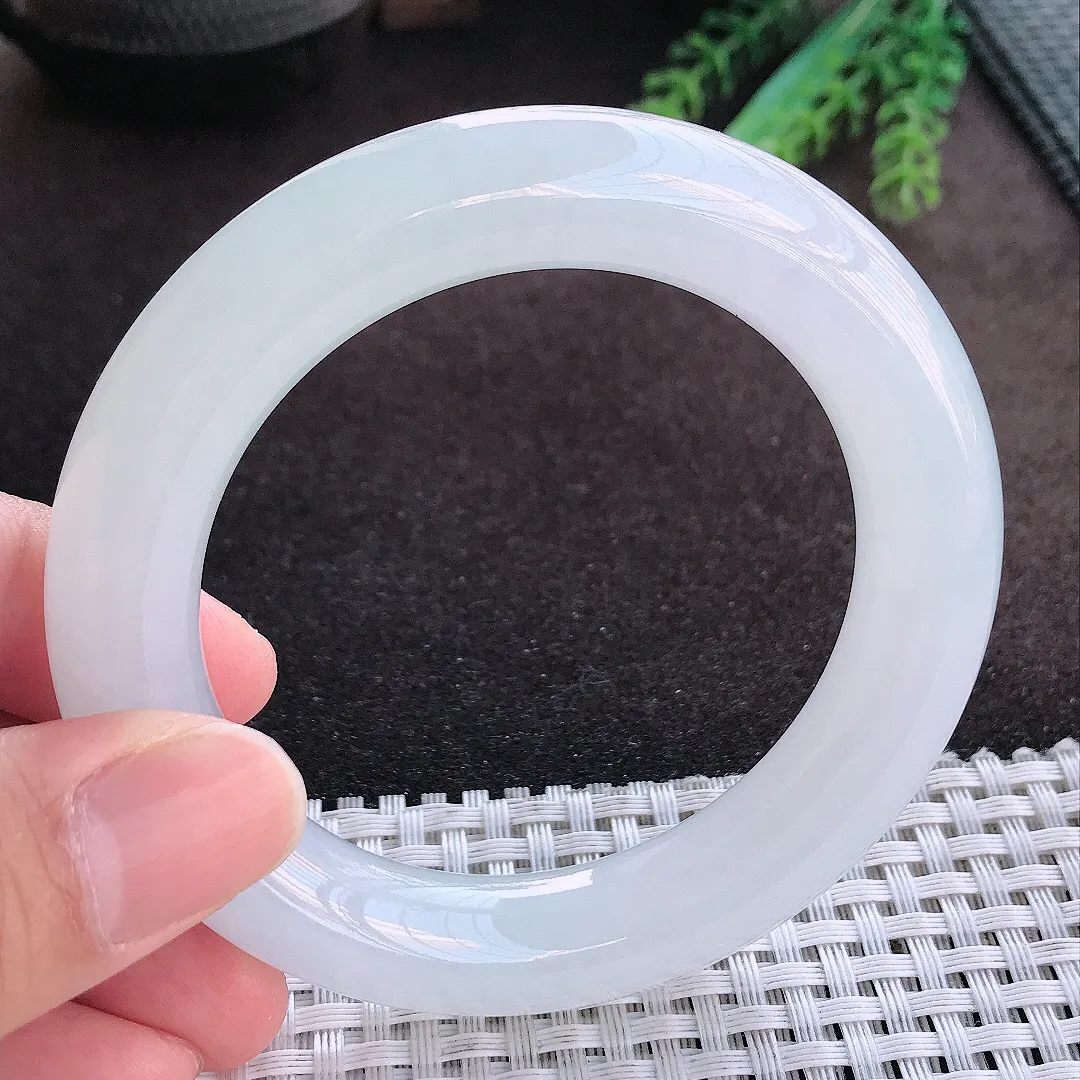 天然A货翡翠54.2/11.6老坑冰纯果冻胶月光白圆条手镯玉手镯