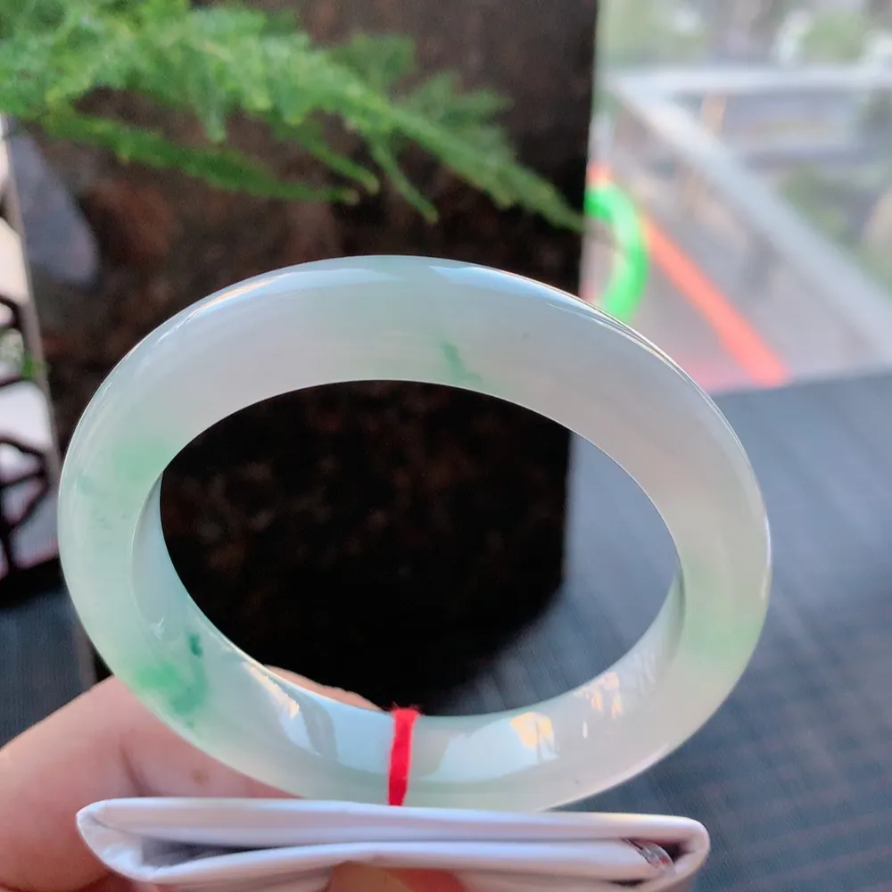 正圈高冰飘花 无瑕 尺寸:57.3/12.1/9.5 花美 种水好