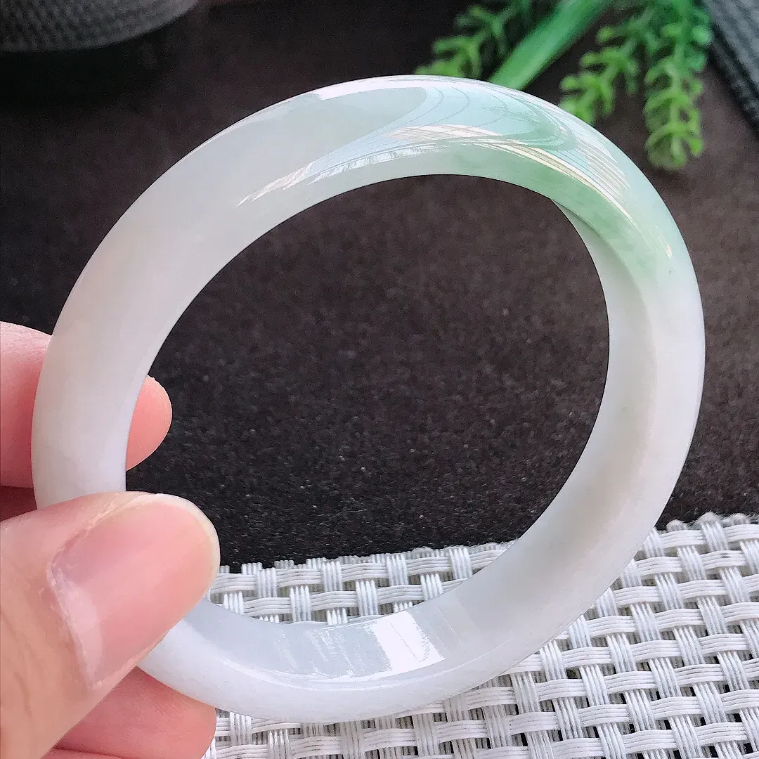 天然A货翡翠57/12.2/7.9老坑冰润飘花手镯宽边玉手镯