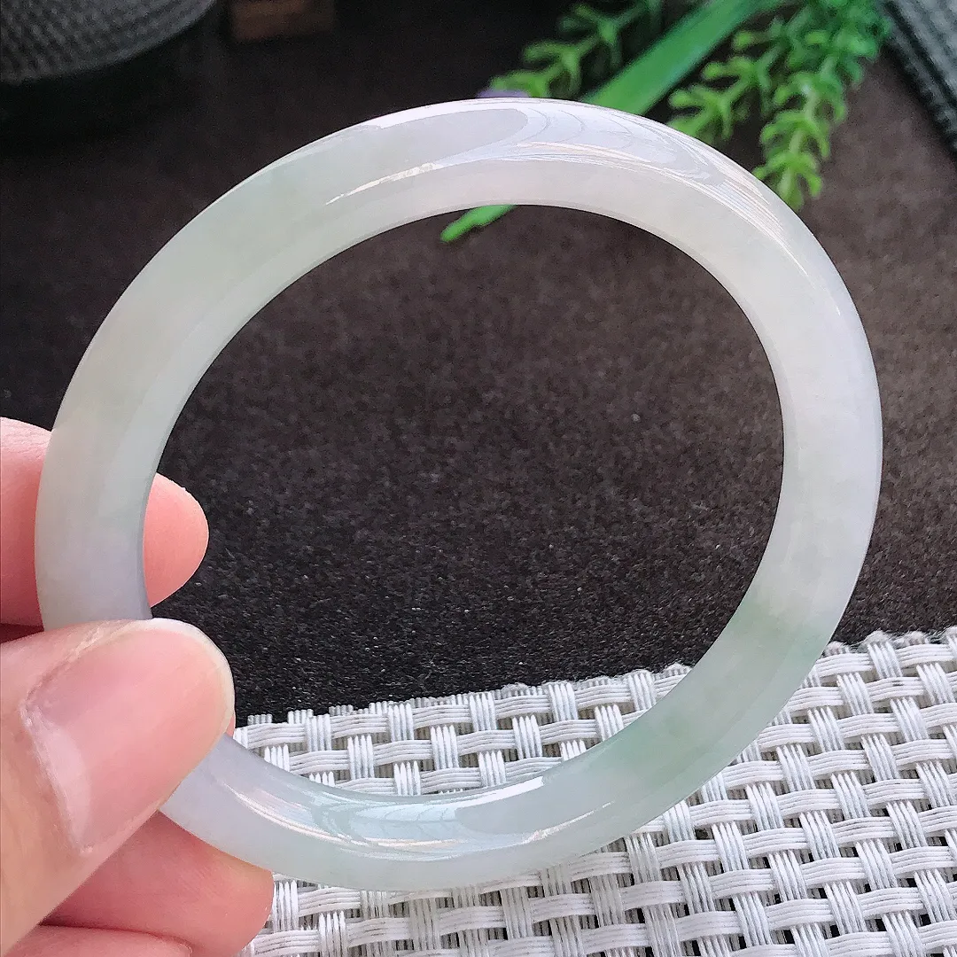 天然A货翡翠56/8.6/8老坑冰胶果冻圆条手镯玉手镯