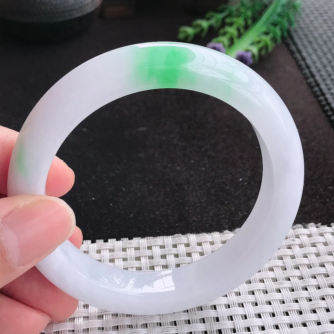天然A货翡翠59/11.9/9.5老坑秀气冰润白底青飘绿手镯宽边玉手镯