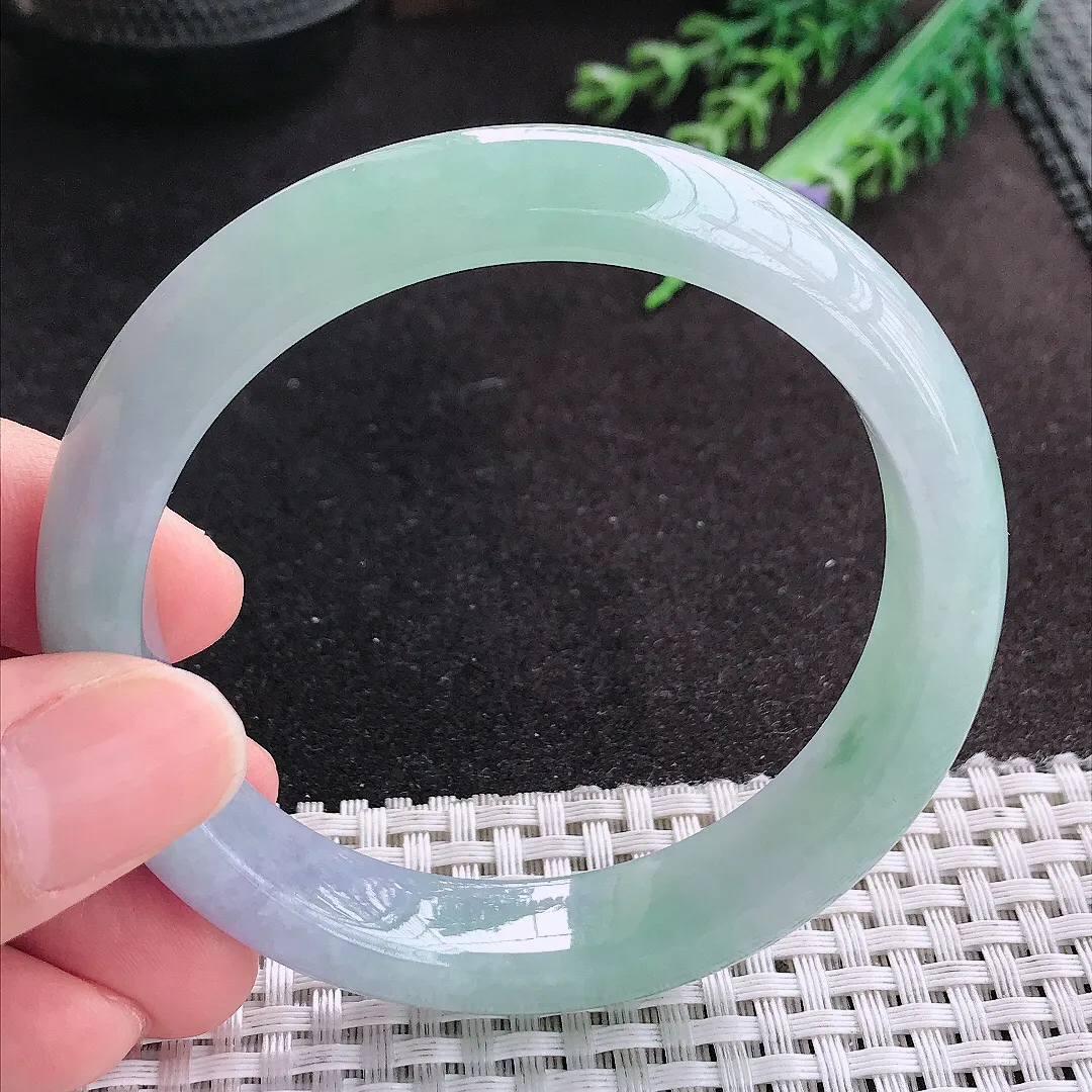 天然A货翡翠58/12.3/8.3老坑冰胶果冻春带彩手镯宽边玉手镯