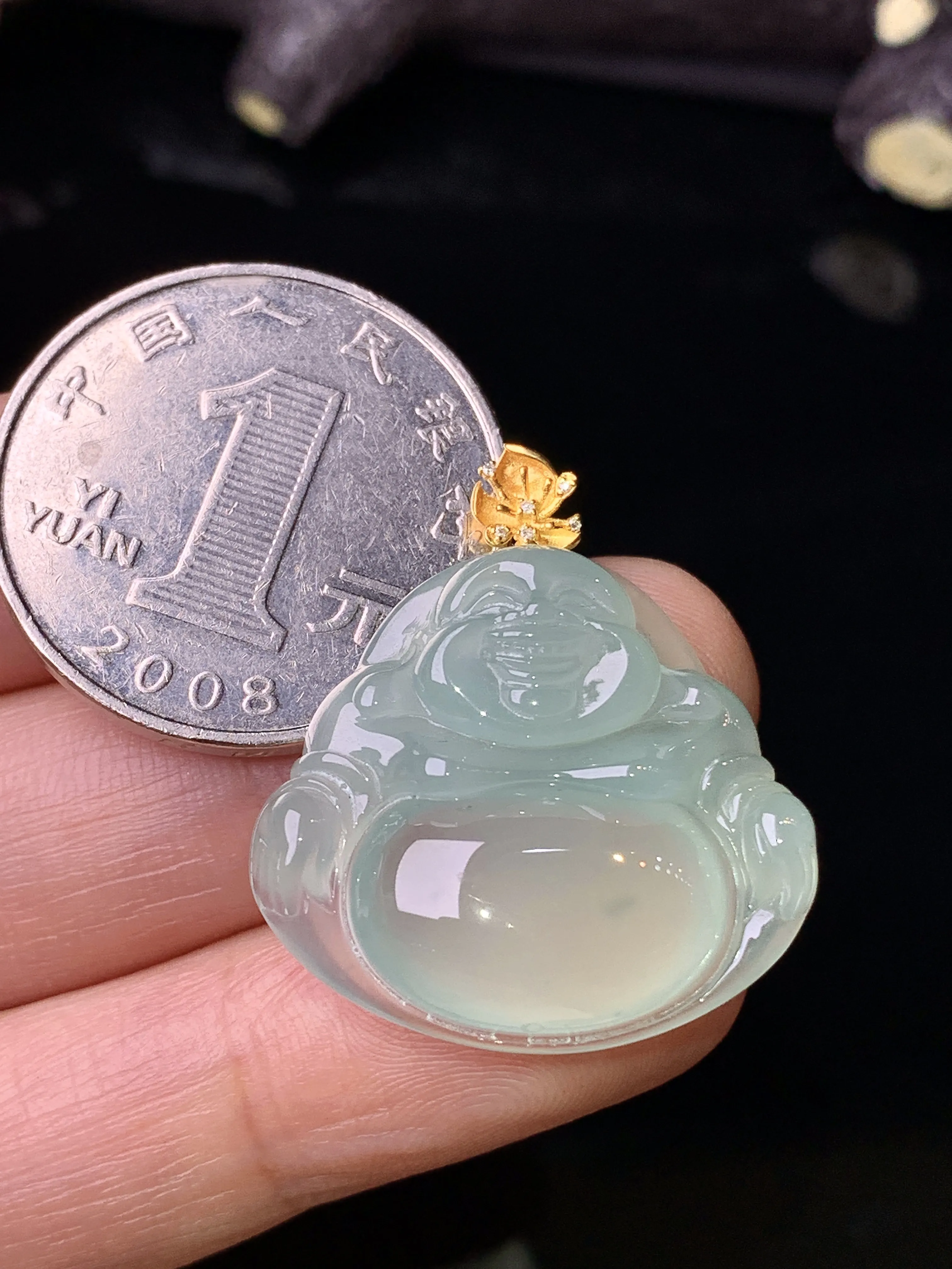 18k金钻镶嵌冰种浅绿佛公吊坠 玉质细腻 色泽艳丽清新 整体尺寸28.3*25.2*5.8