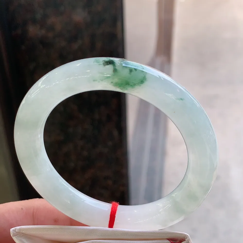 圆条高冰飘花 无瑕 尺寸:57.3/11.1 花美