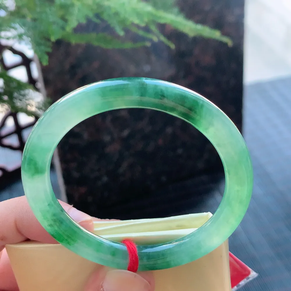 圆条冰辣绿 微细纹 尺寸:51.7/8.1 种色兼备