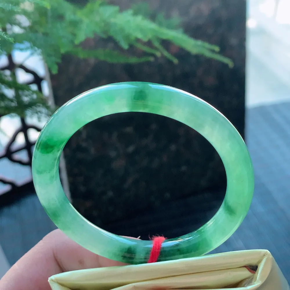 圆条冰辣绿 微细纹 尺寸:51.7/8.1 种色兼备