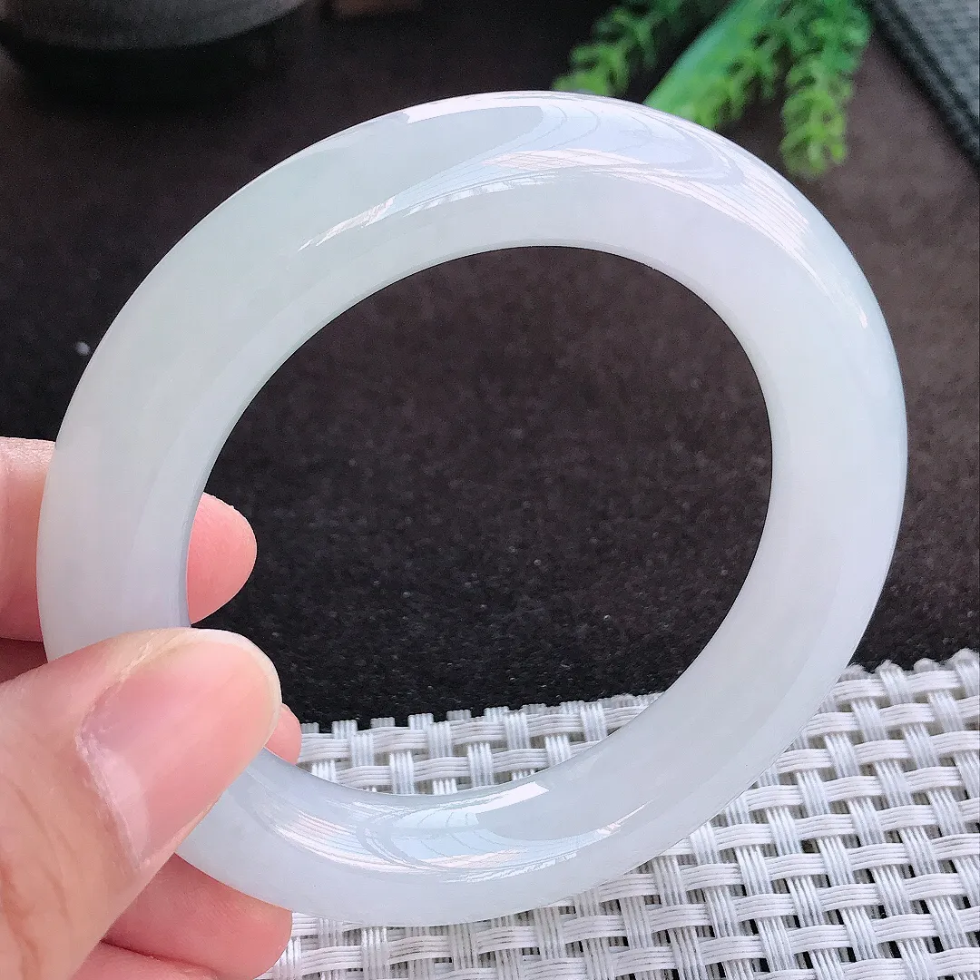 天然A货翡翠54.2/11.6老坑冰纯果冻胶月光白圆条手镯玉手镯
