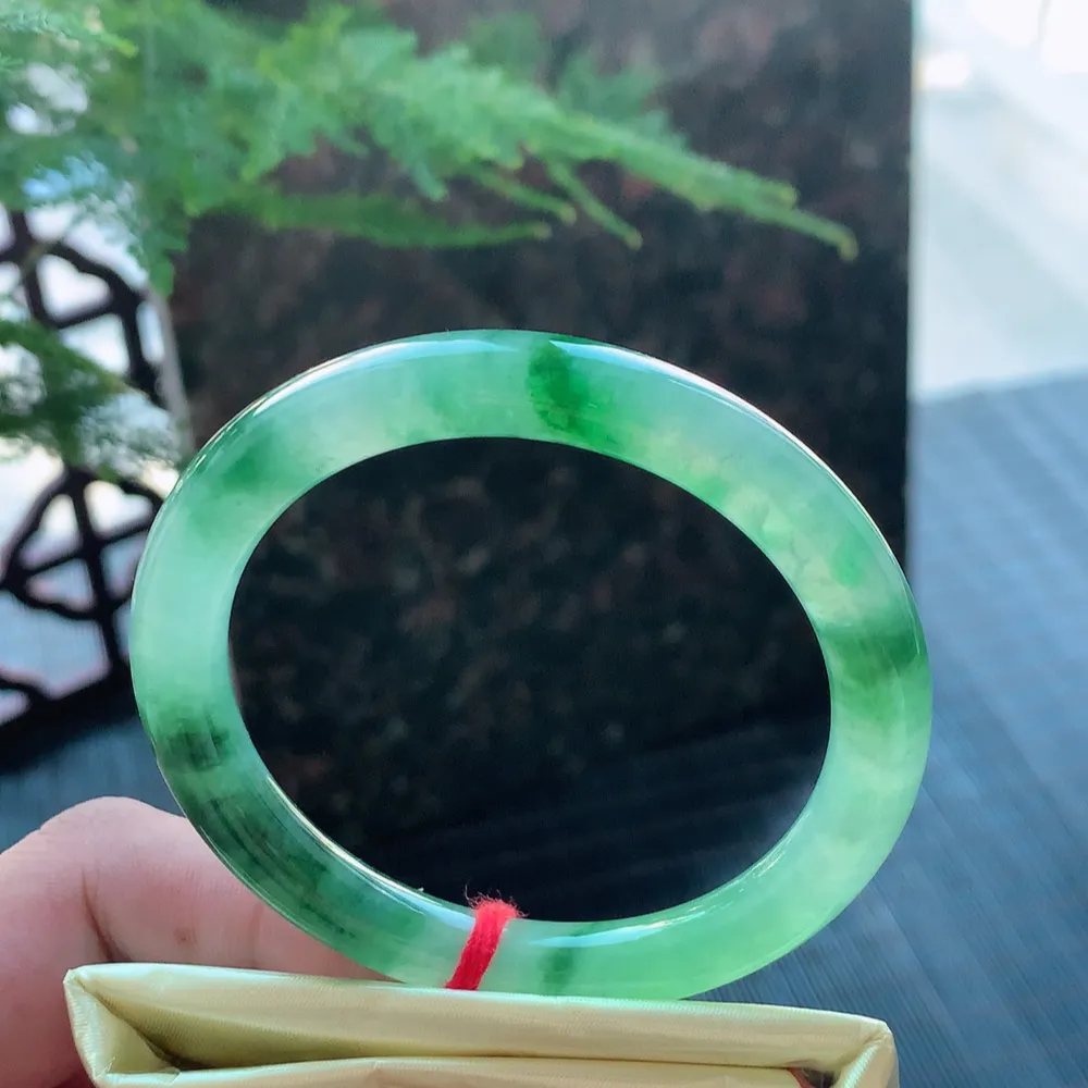 圆条冰辣绿 微细纹 尺寸:51.7/8.1 种色兼备