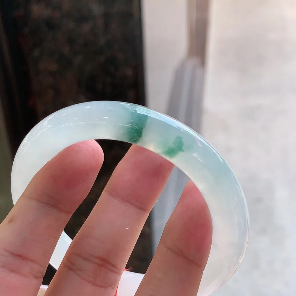 圆条高冰飘花 无瑕 尺寸:54.9/10.3 花美 种水好🥰🥰