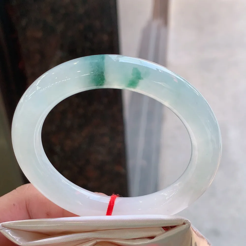 圆条高冰飘花 无瑕 尺寸:54.9/10.3 花美 种水好🥰🥰