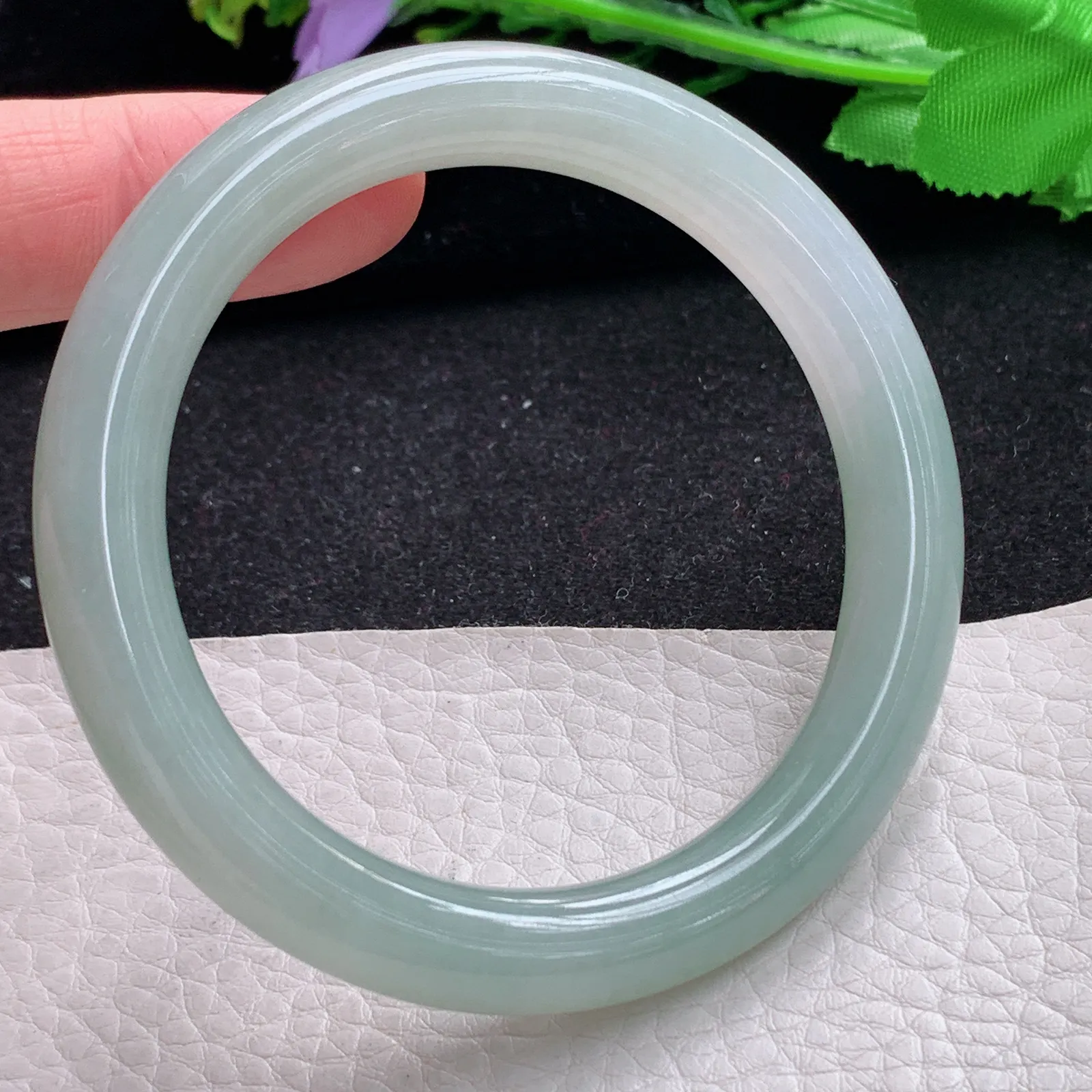 n自然光55.5*9.2叮当镯 缅甸翡翠a货玉手镯冰晴圆条美人镯