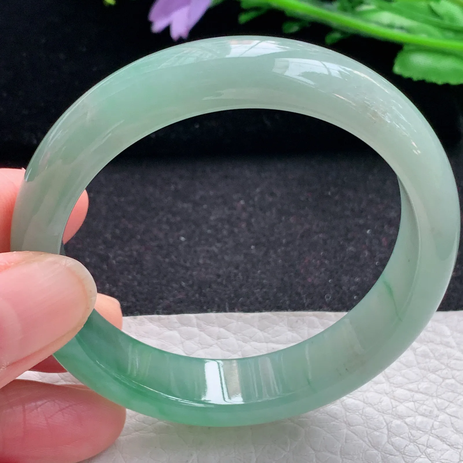 r自然光54*13*7.8平安镯 缅甸翡翠a货玉手镯冰绿宽边玉手环