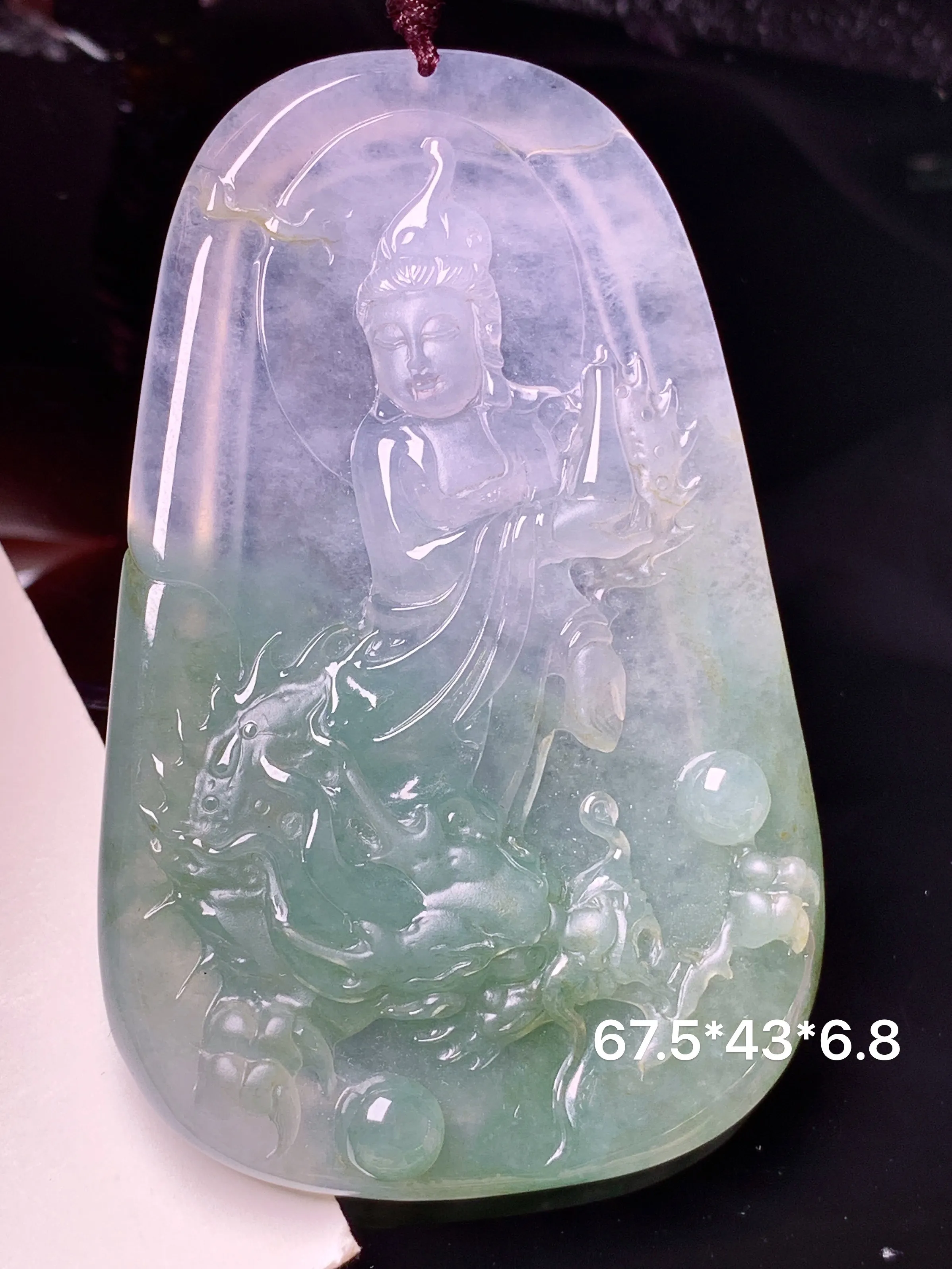 飘绿文殊观音菩萨吊坠 玉质细腻 色泽艳丽清新 整体尺寸67.5*43*6.8