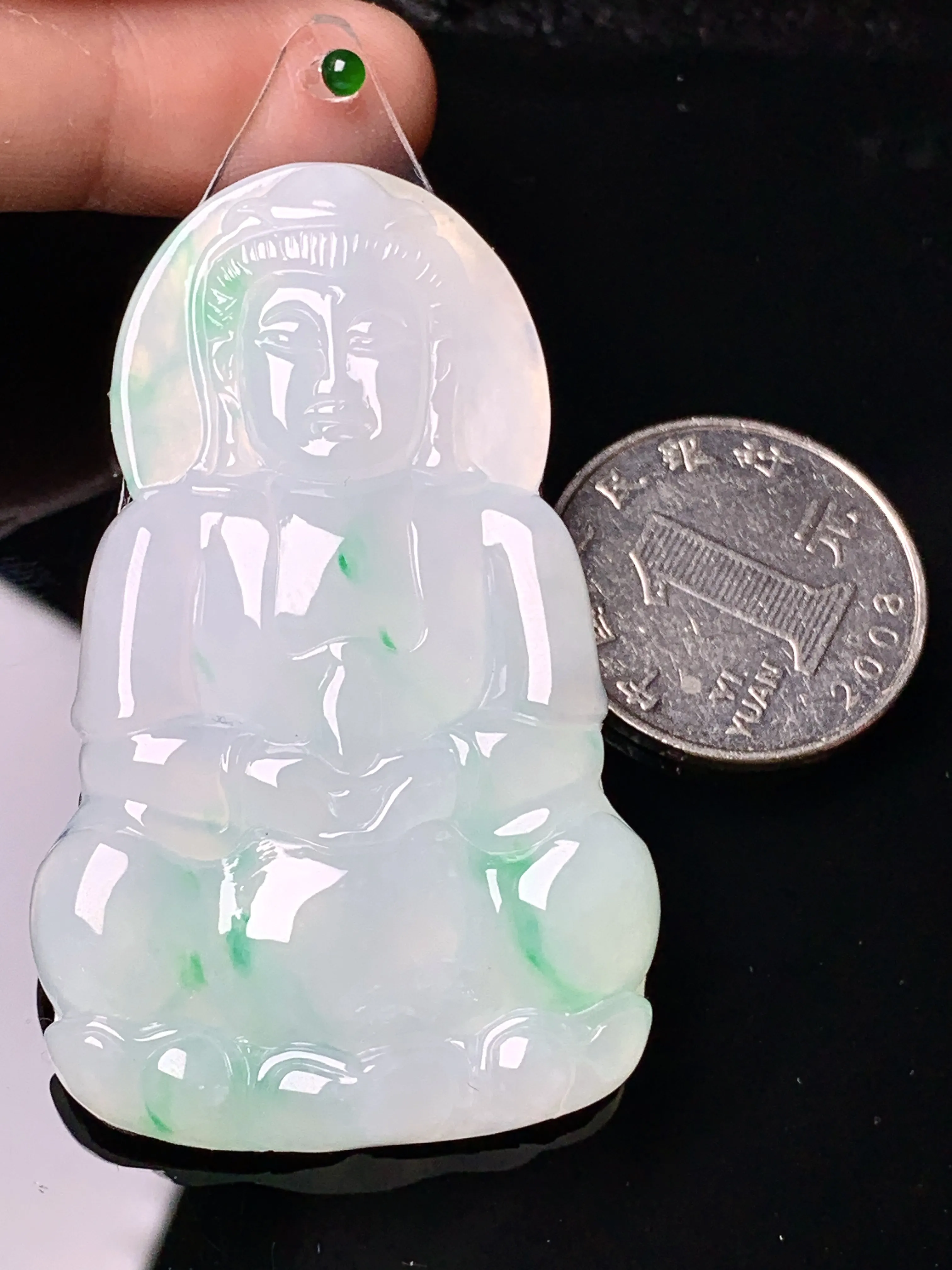 镶嵌款 飘绿观音吊坠 玉质细腻 色泽艳丽清新 整体尺寸67.8*35.5*5.3