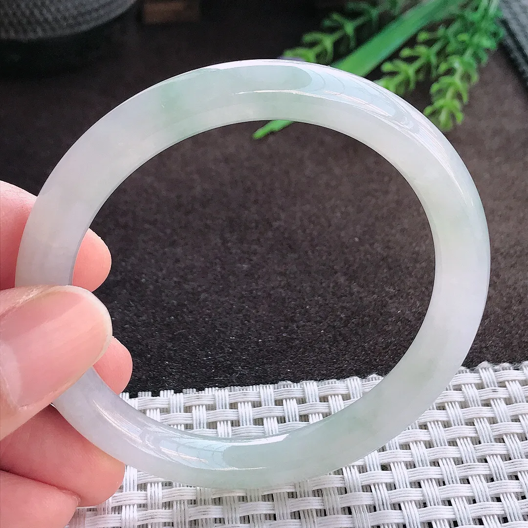 天然A货翡翠56/8.6/8老坑冰胶果冻圆条手镯玉手镯