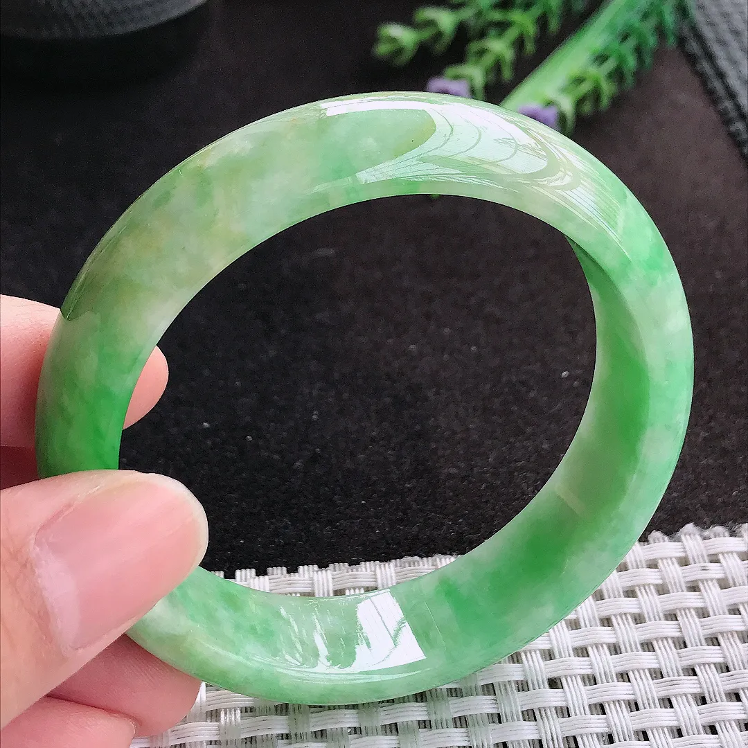 天然A货翡翠57/15.9/7.9老坑精美辣阳绿黄加绿手镯宽边玉手镯