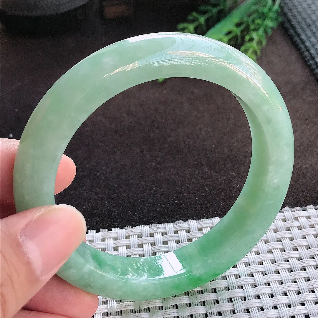 天然A货翡翠59.5/12.6/9.5老坑精美温润满绿手镯宽边玉手镯