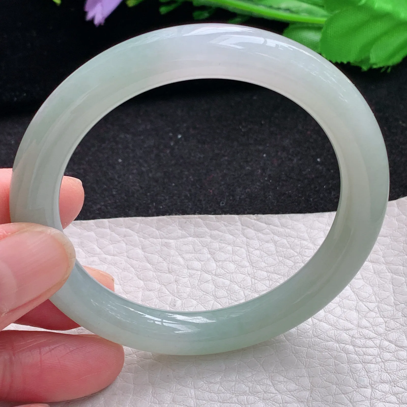 n自然光55.5*9.2叮当镯 缅甸翡翠a货玉手镯冰晴圆条美人镯