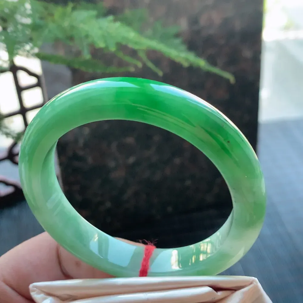 正圈冰糯翠绿 无瑕 尺寸:58.1/11.5/8.7 色好