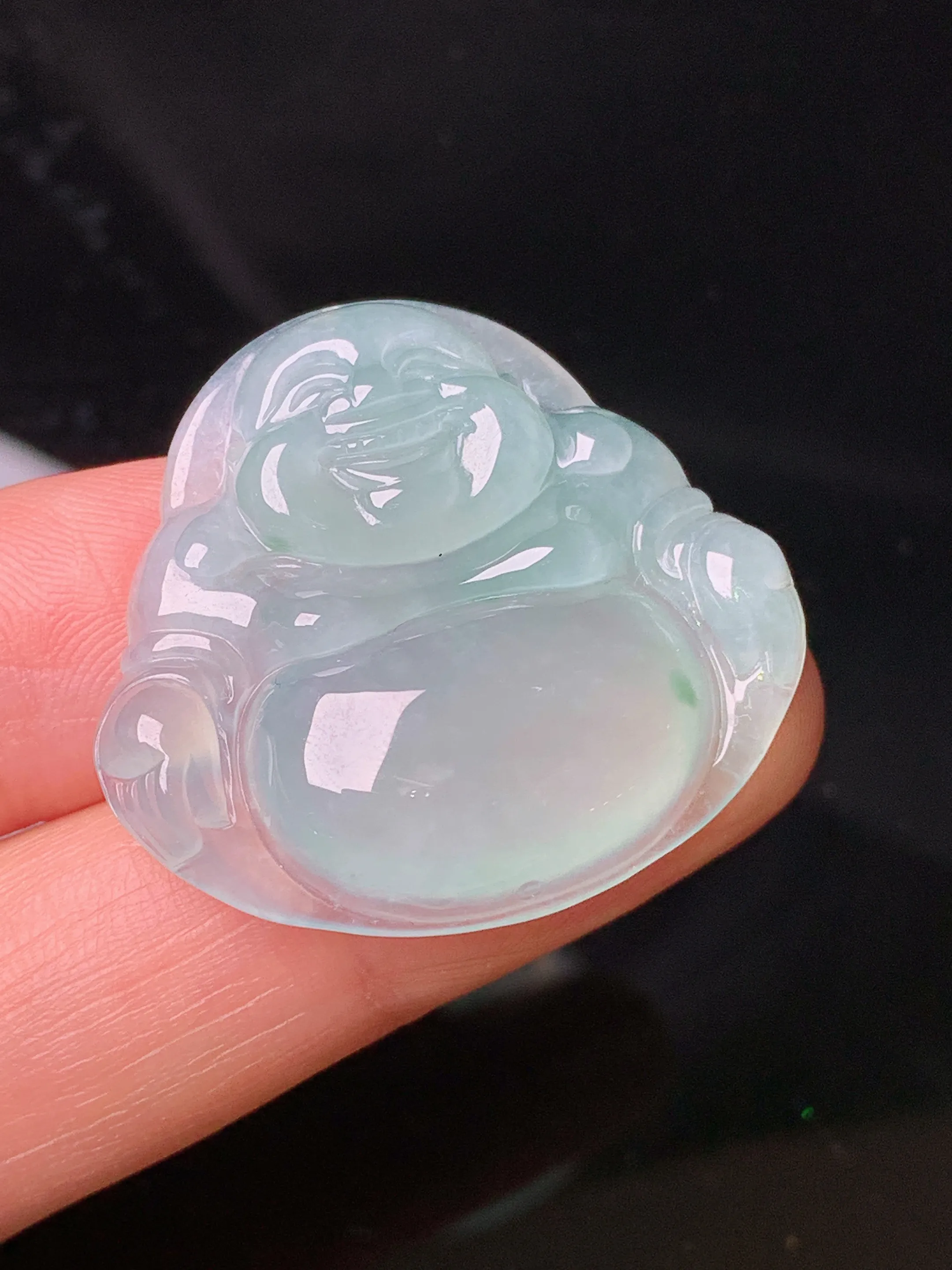 冰种晴绿佛公吊坠 玉质细腻 色泽艳丽清新 整体尺寸28.5*30.7*5.6