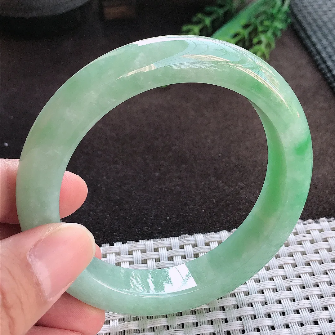 天然A货翡翠59.5/12.6/9.5老坑精美温润满绿手镯宽边玉手镯