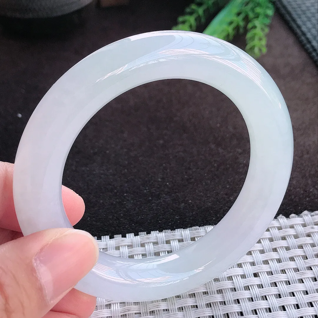 天然A货翡翠54.2/11.6老坑冰纯果冻胶月光白圆条手镯玉手镯