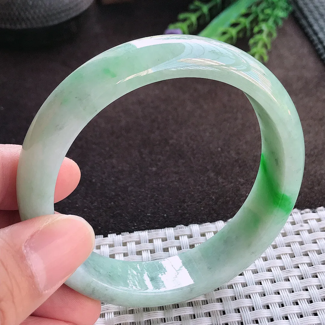 天然A货翡翠59.5/15/7.9老坑精美温润飘阳绿轮胎手镯宽边玉手镯